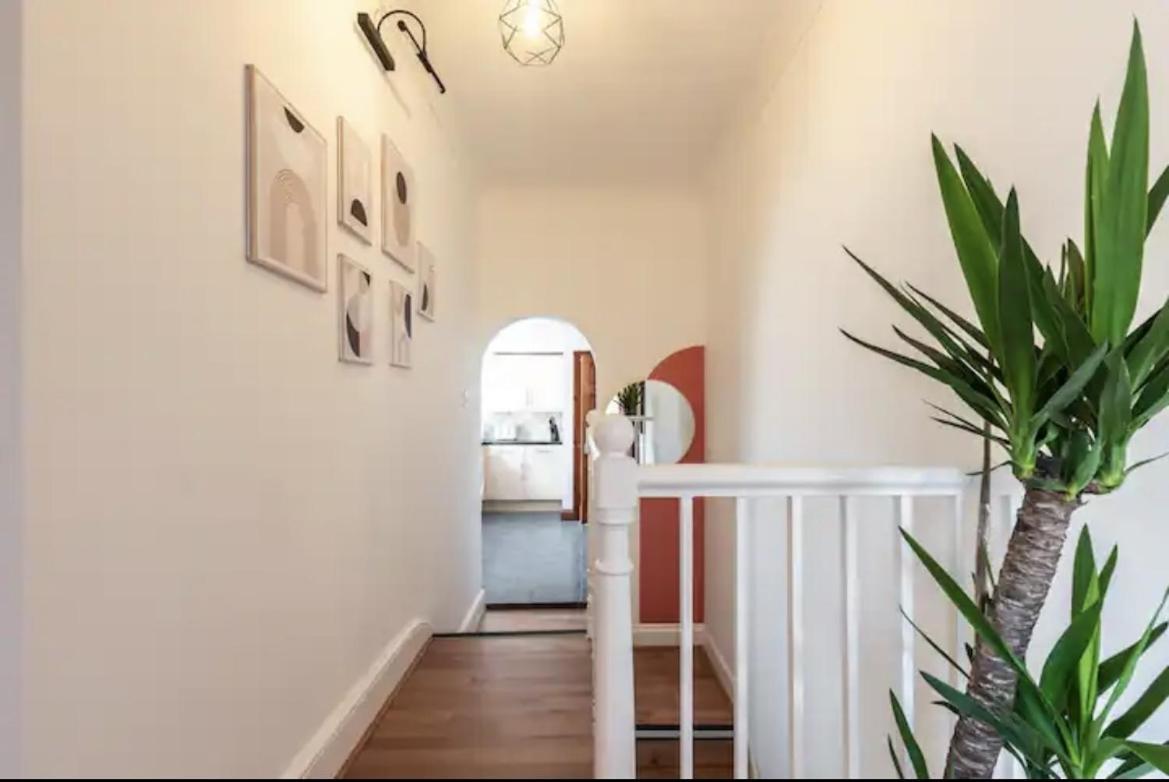 Metropolitan - 2 Bed, Private Parking Apartment, Great Commercial Home From Home Stay! 南安普敦 外观 照片