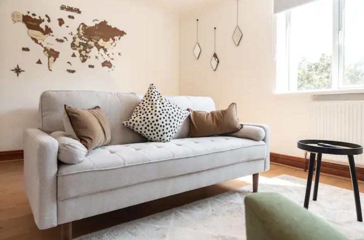 Metropolitan - 2 Bed, Private Parking Apartment, Great Commercial Home From Home Stay! 南安普敦 外观 照片